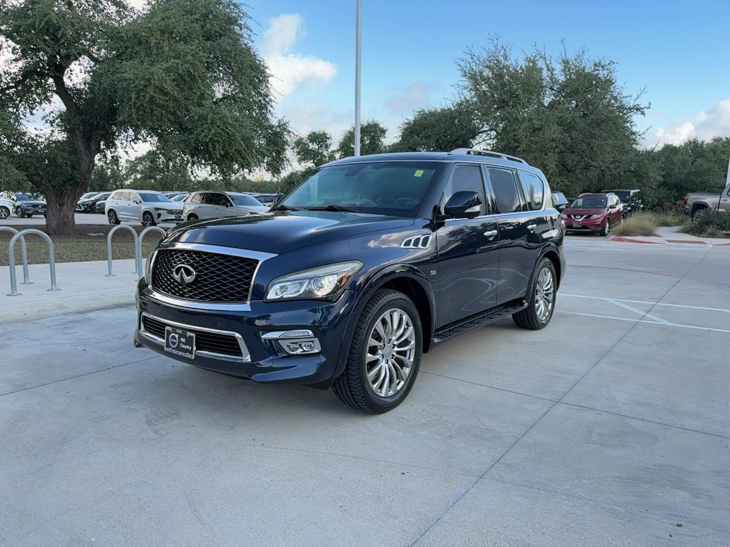 Used 2017 INFINITI QX80 2WD w/ Driver Assistance Package image 2