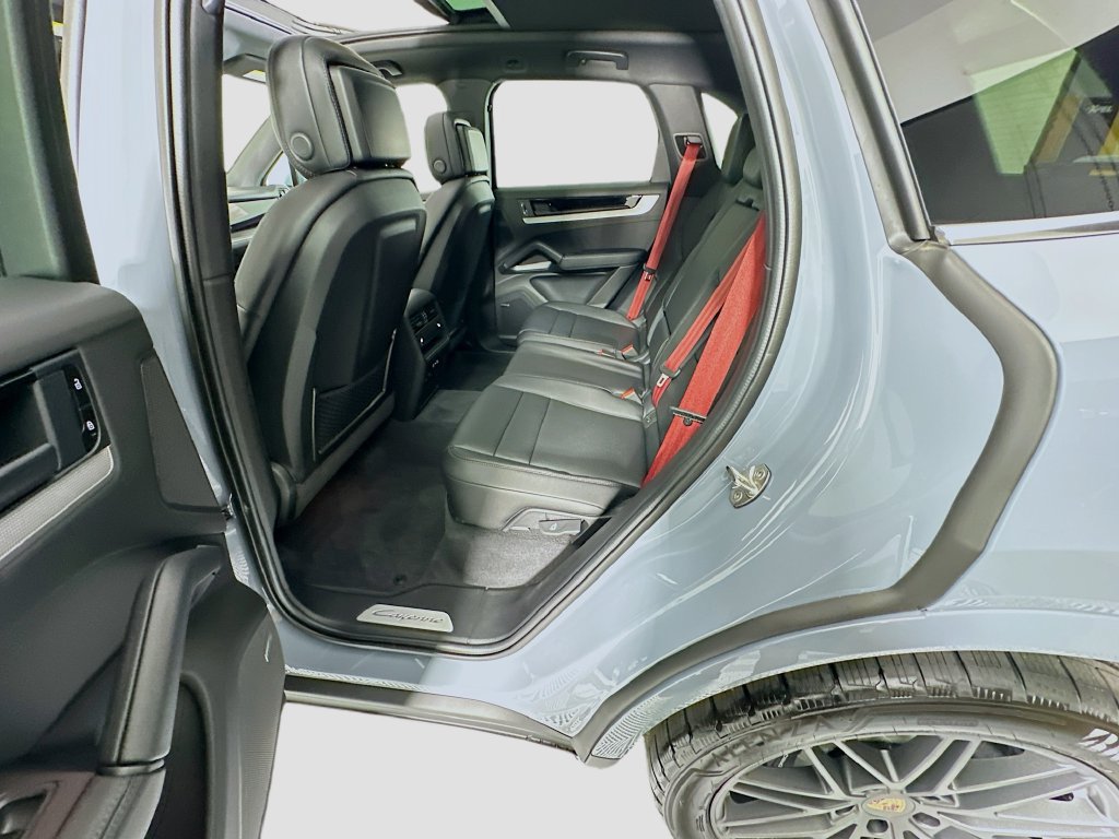 New 2026 Porsche Cayenne AWD/4WD image 23