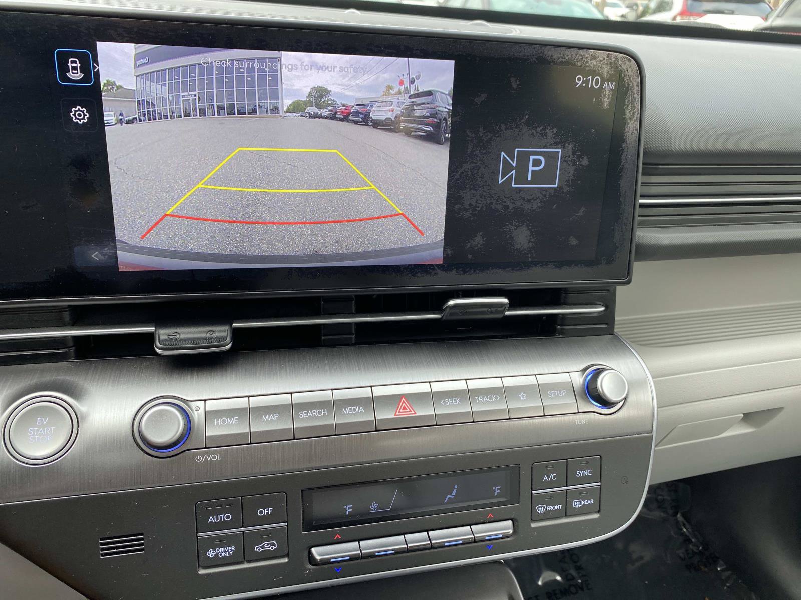 Used 2025 Hyundai Kona SE FWD image 13