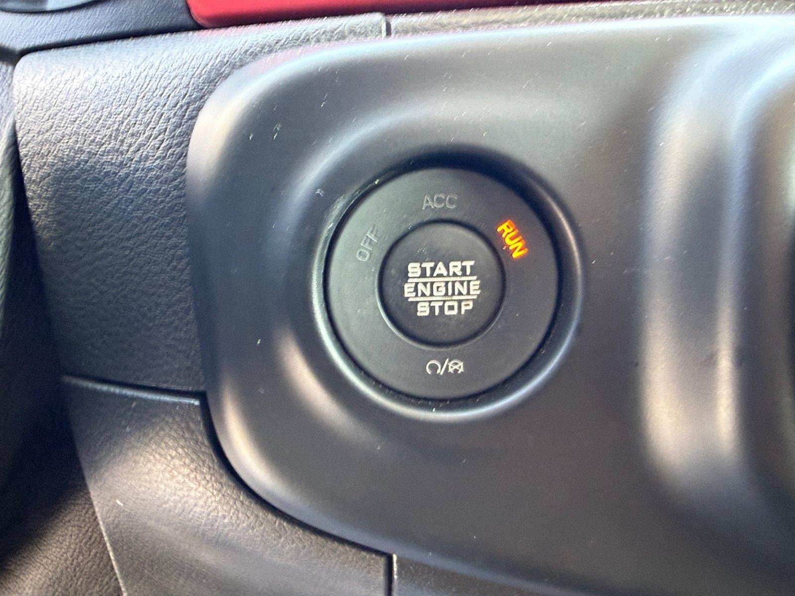 Used 2021 Jeep Wrangler Unlimited Rubicon w/ Cold Weather Group AWD/4WD image 28