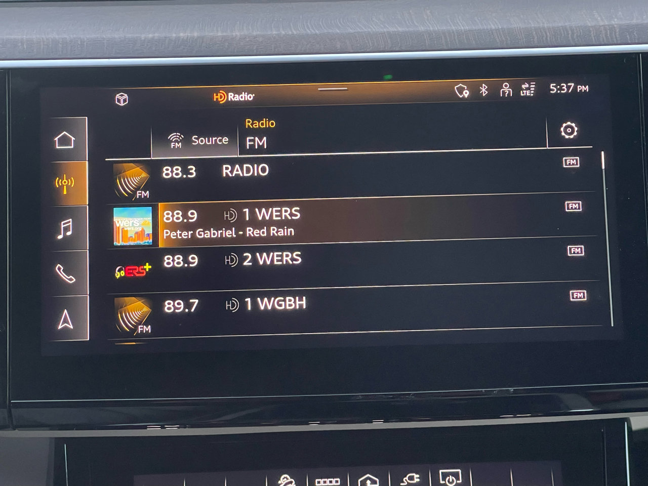 Used 2023 Audi e-tron Premium w/ Convenience Plus Package image 44