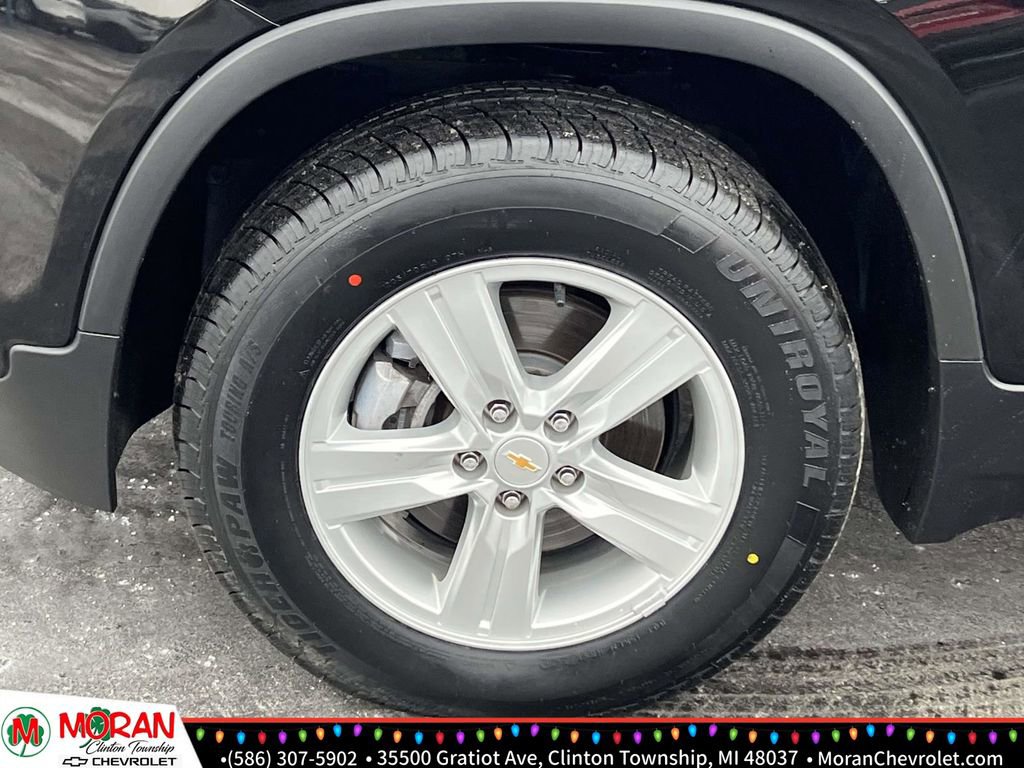 Certified 2022 Chevrolet Trax LT w/ LT Convenience Package image 9