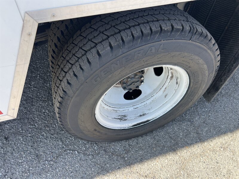 Used 2022 Ford E-350 and Econoline 350 Super Duty RWD image 21