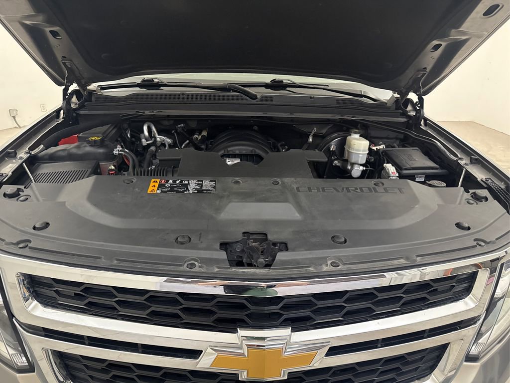 Used 2019 Chevrolet Tahoe LT w/ Luxury Package RWD image 10