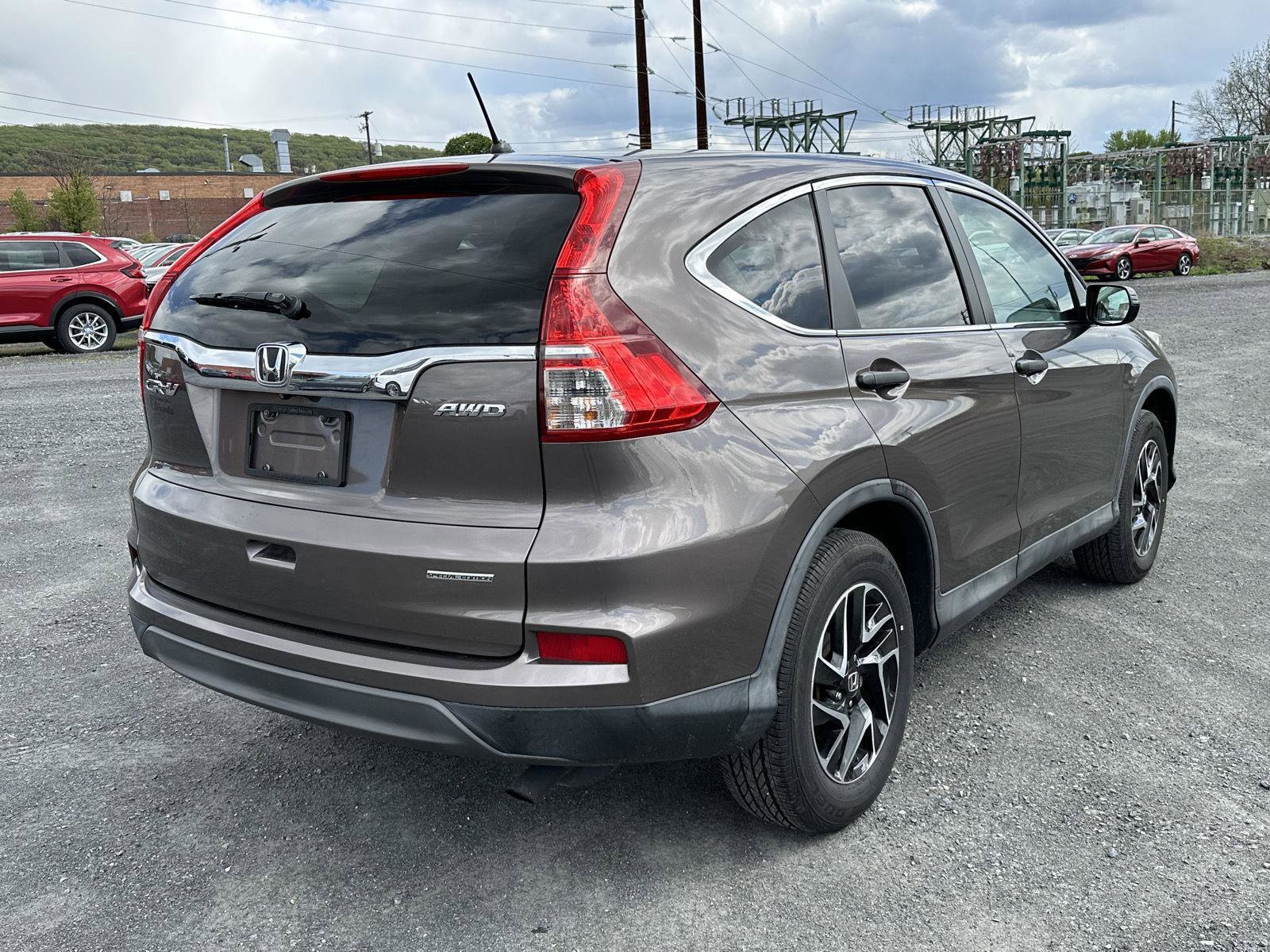 Used 2016 Honda CR-V SE image 8