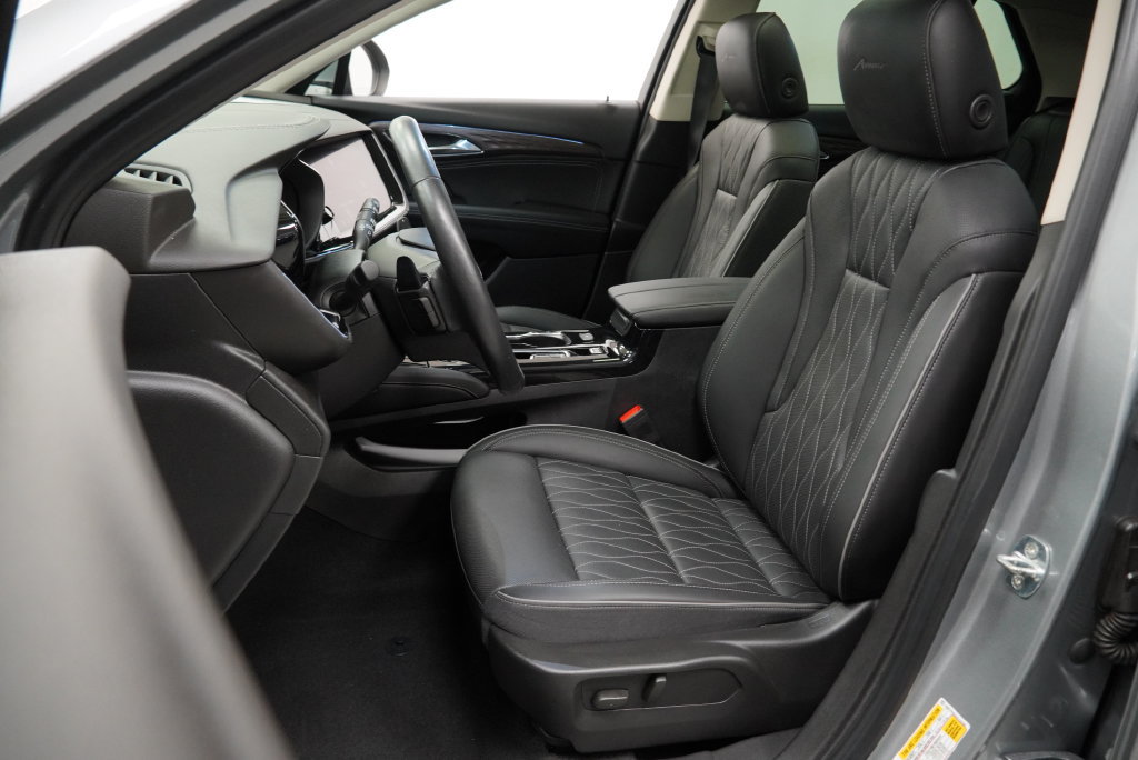 Used 2023 Buick Envision Avenir AWD/4WD image 3