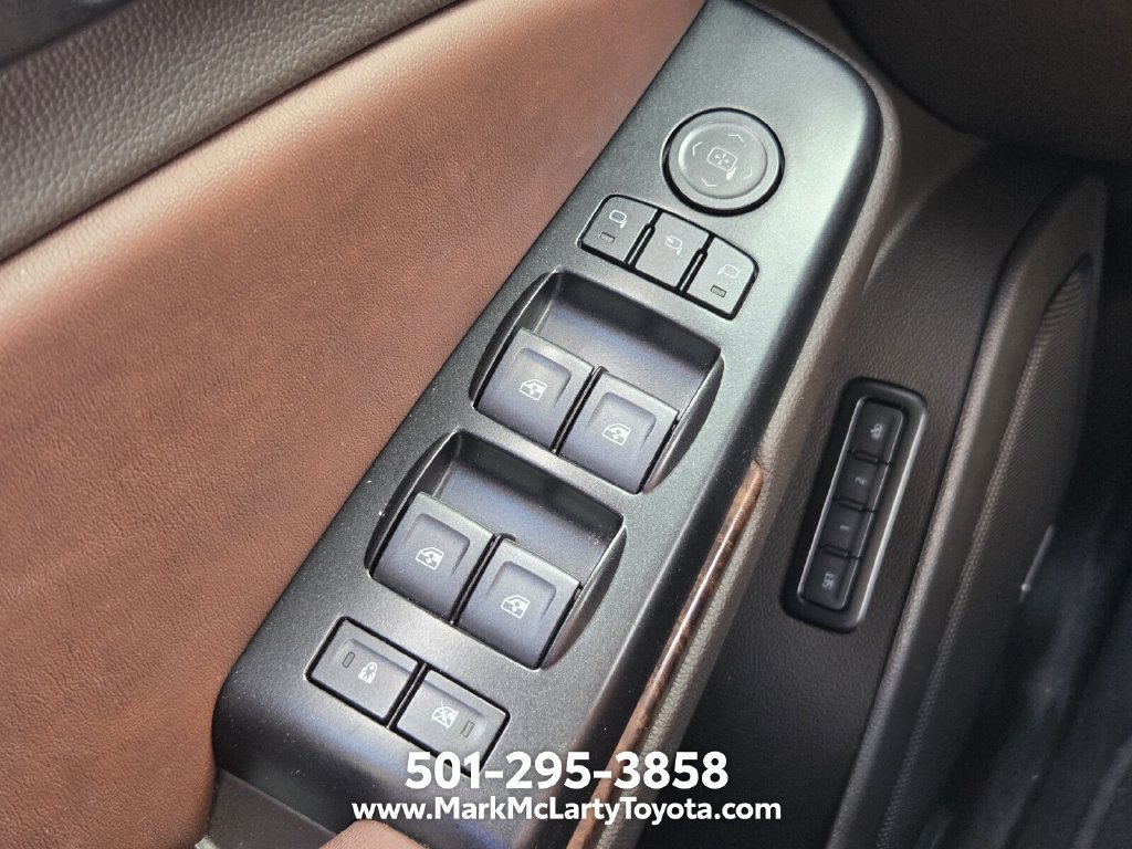 Used 2020 Chevrolet Tahoe Premier AWD/4WD image 32