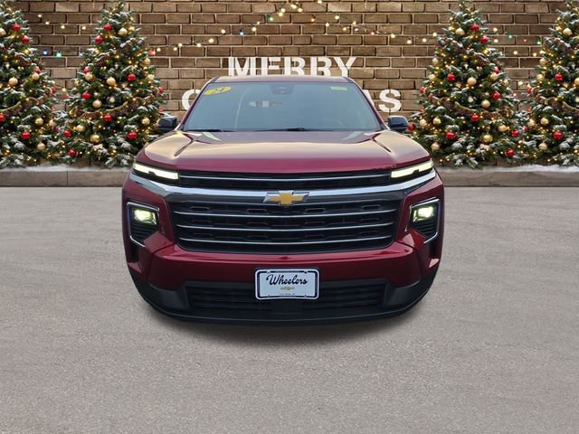Used 2025 Chevrolet Traverse LT image 8