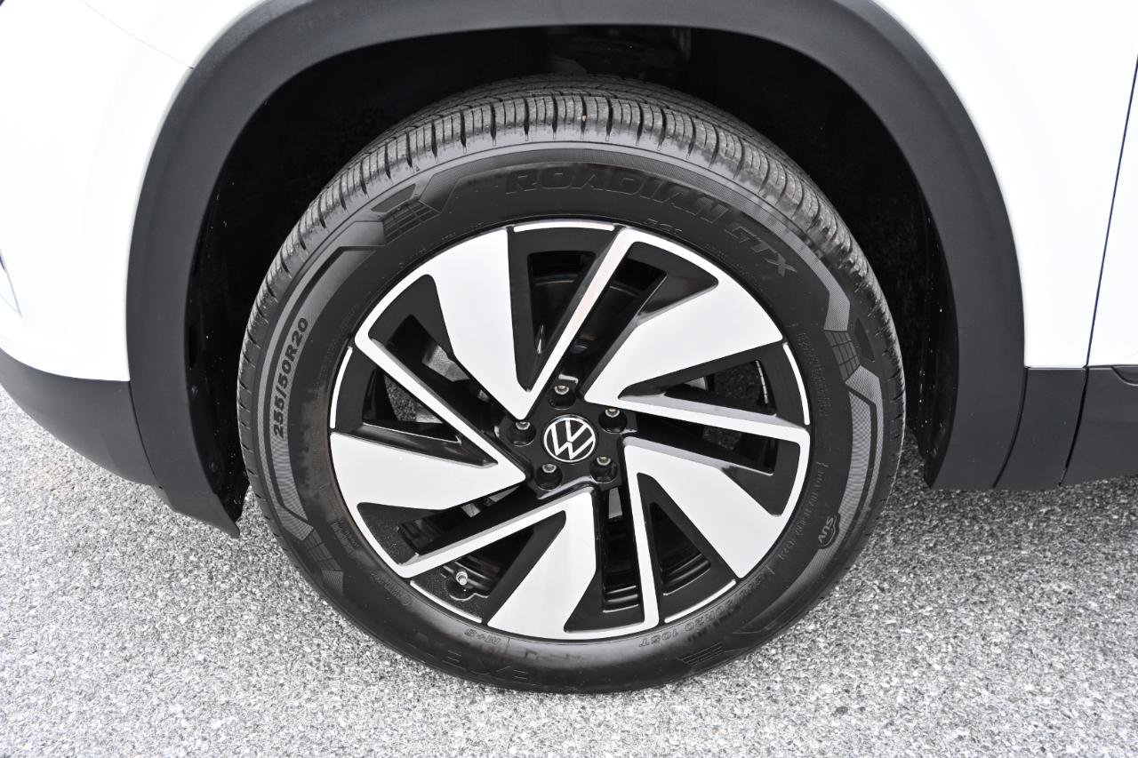 Used 2024 Volkswagen Atlas SE image 41