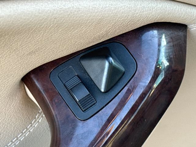Used 2006 BMW 325Ci Convertible RWD image 20