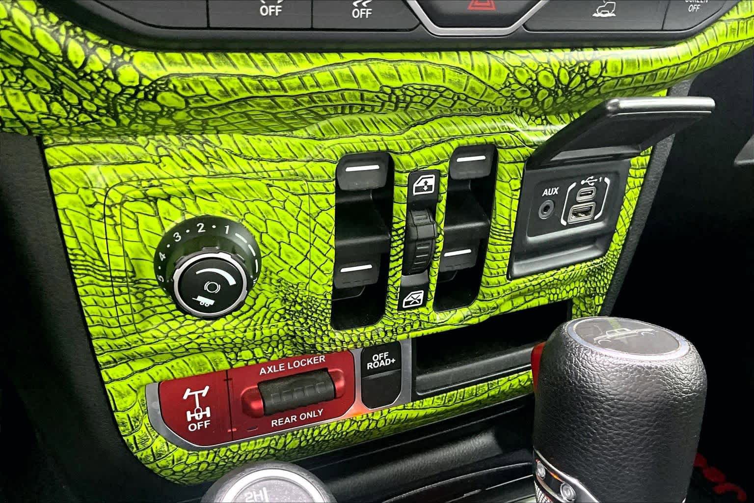 Used 2021 Jeep Gladiator Mojave AWD/4WD image 35