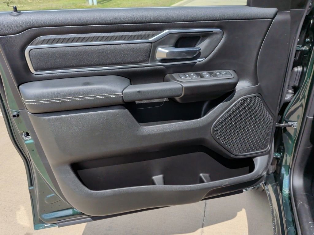 New 2026 RAM 1500 4x4 Crew Cab image 10