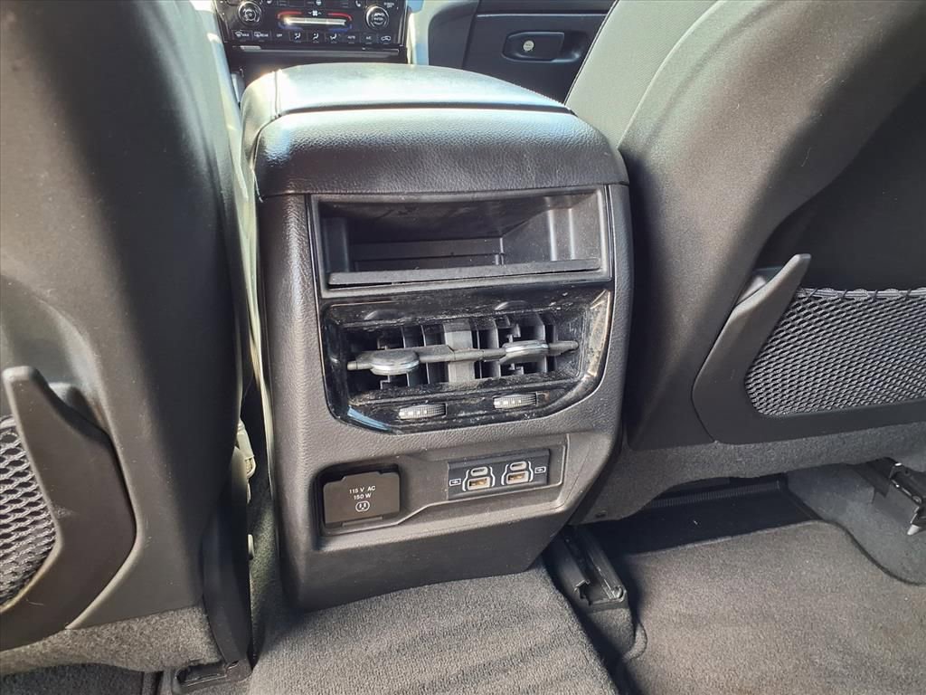 Used 2023 Jeep Grand Cherokee Altitude AWD/4WD image 14