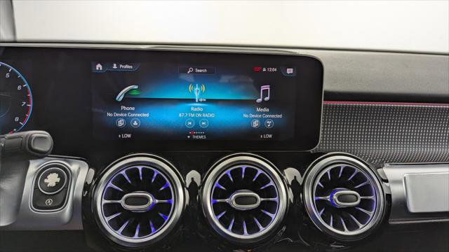 Used 2021 Mercedes-Benz GLB 250 w/ Premium Package image 28