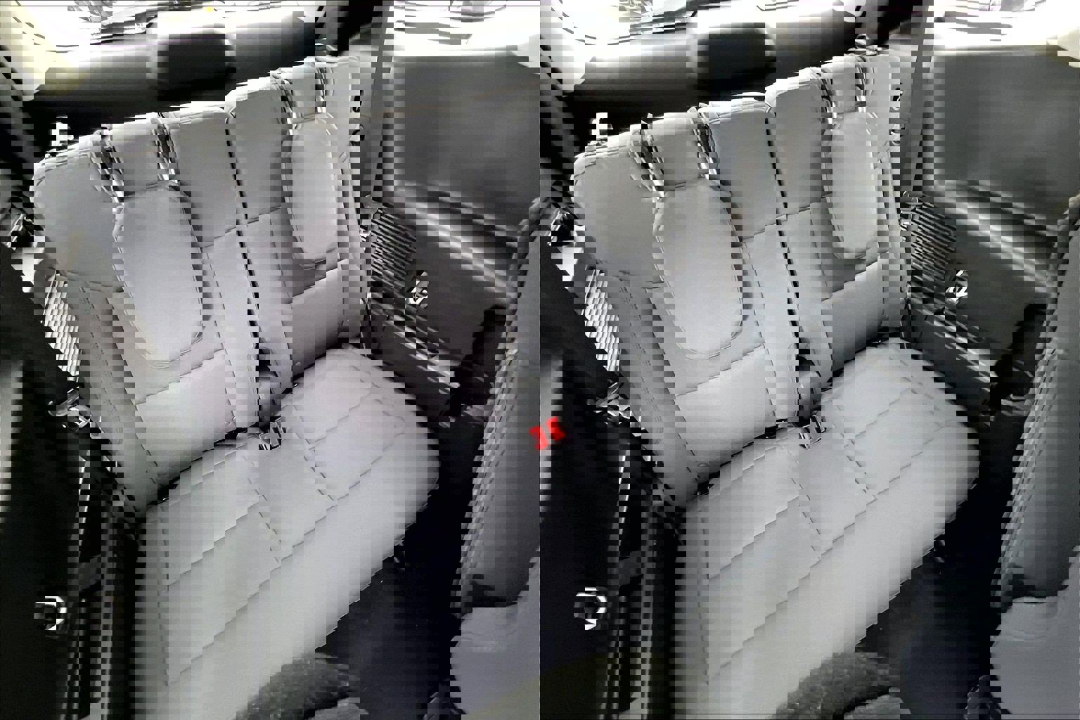 Used 2025 Ford Explorer Active image 26