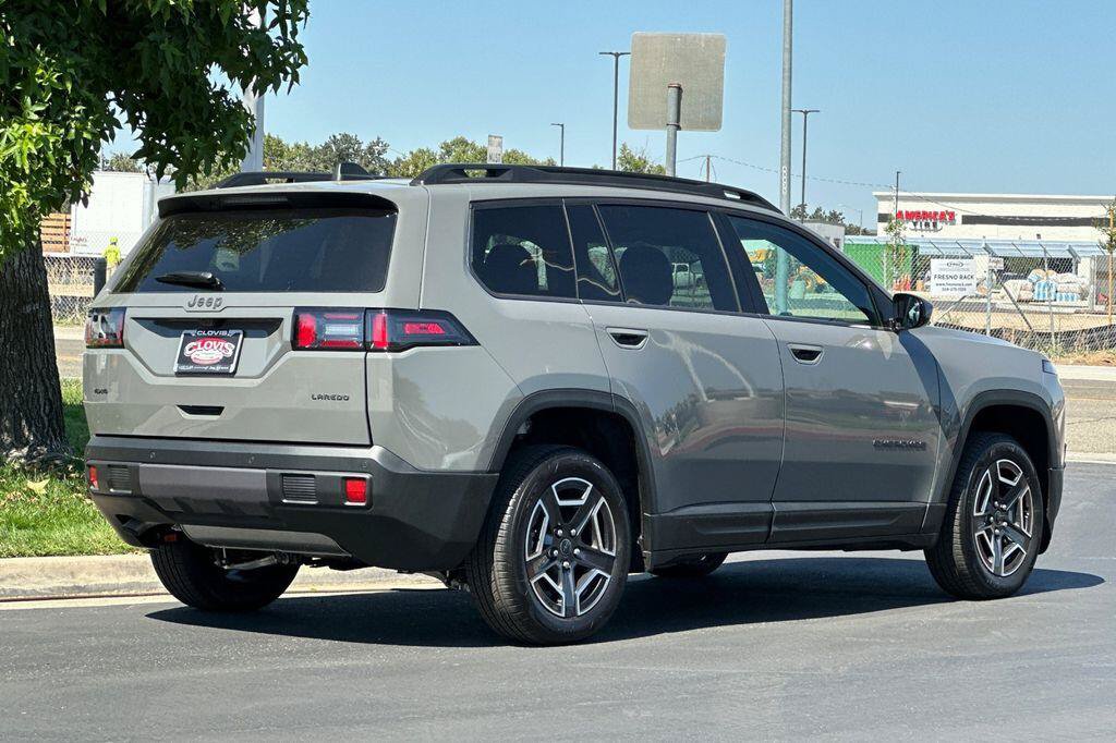 New 2026 Jeep Cherokee Laredo AWD/4WD image 4