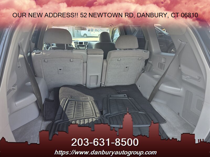 Used 2013 Toyota Highlander 4WD w/ Cold Weather Pkg image 4