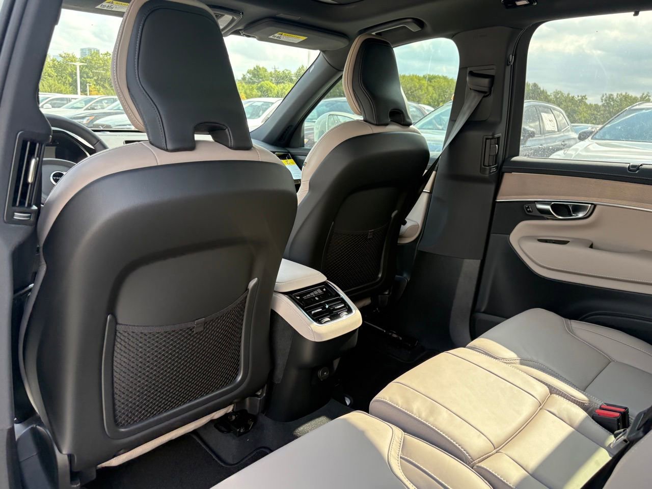 New 2026 Volvo XC90 B6 Ultra w/ Protection Package image 20
