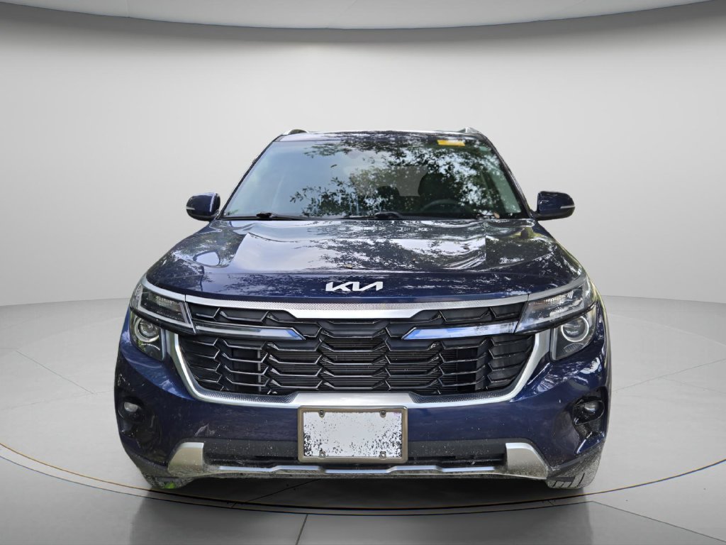 Used 2025 Kia Seltos EX w/ EX Sunroof Package FWD image 3