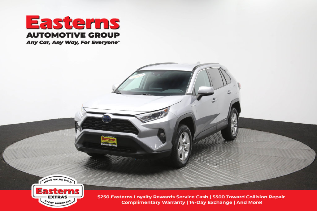 Used 2021 Toyota RAV4 XLE w/ XLE Grade Weather Package AWD/4WD image 57