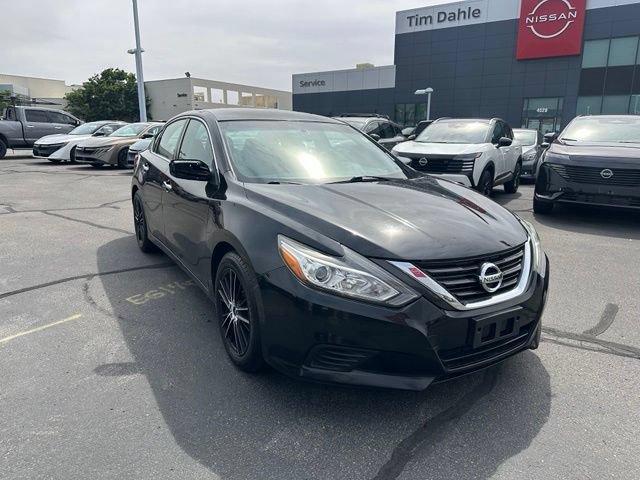 Used 2016 Nissan Altima 2.5 FWD image 3