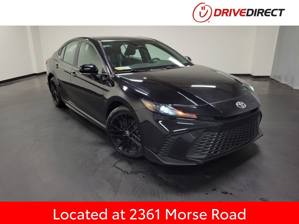 Used 2025 Toyota Camry Hybrid FWD image 1