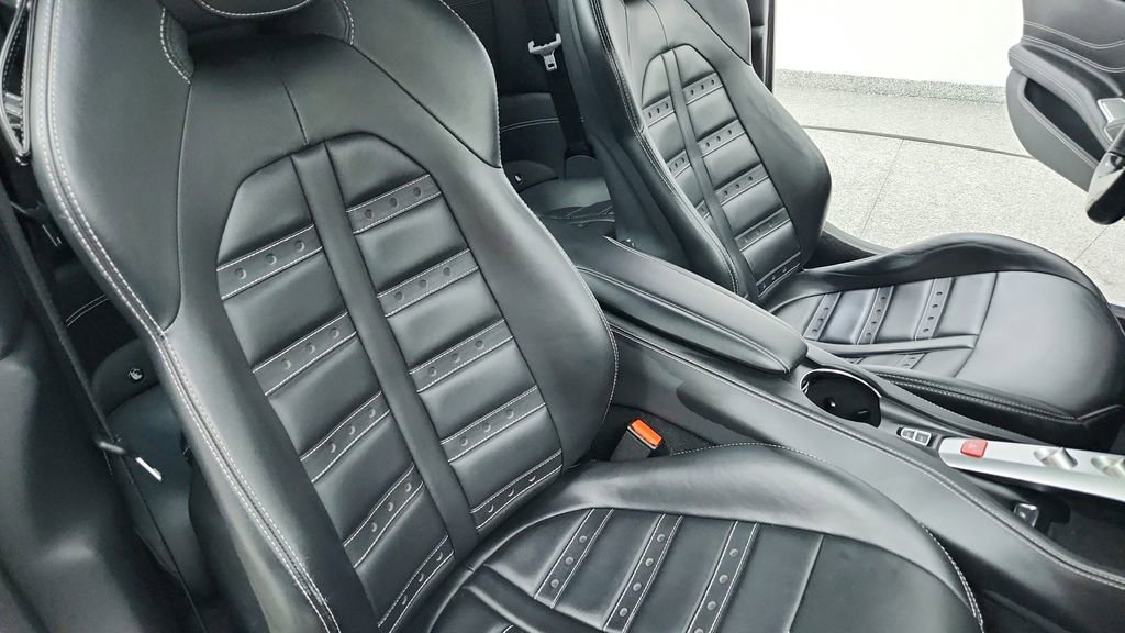 Used 2018 Ferrari California T image 22