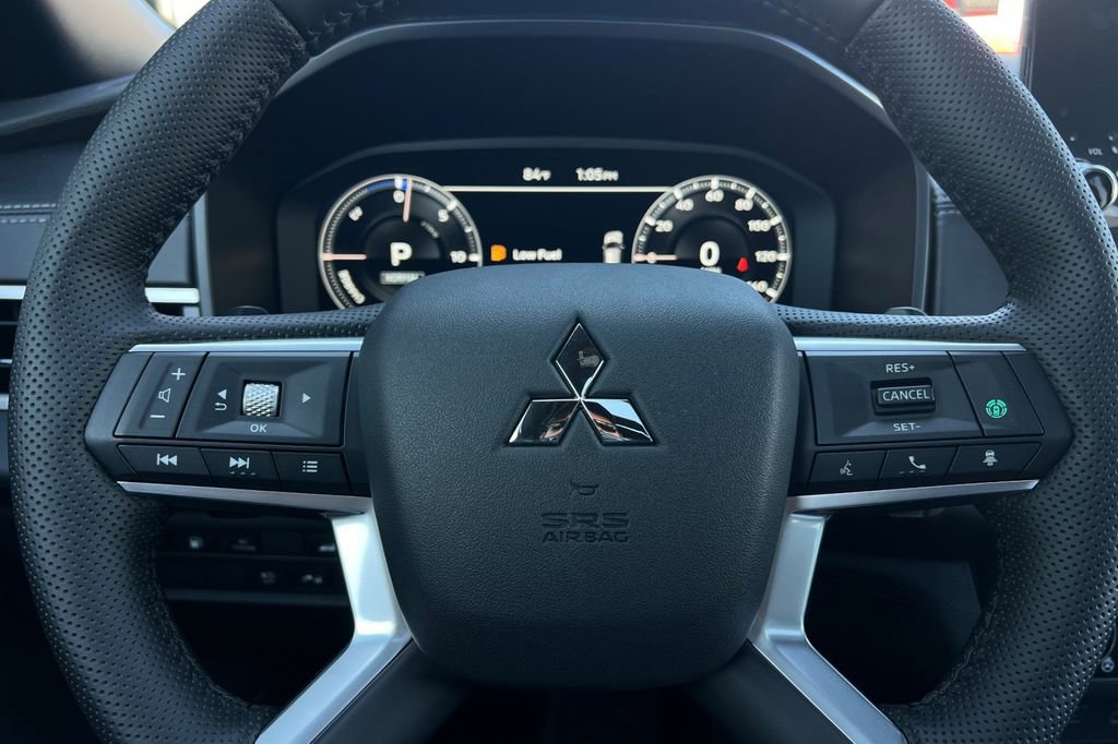 New 2025 Mitsubishi Outlander SEL Black Edition image 25