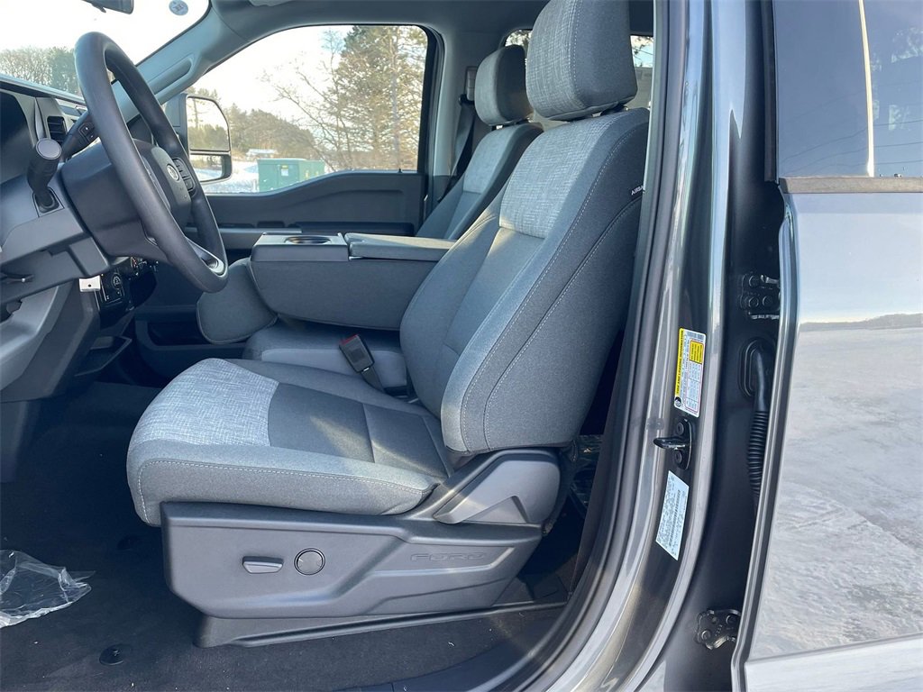 New 2026 Ford F250 XLT w/ Tremor Off-Road Package image 9