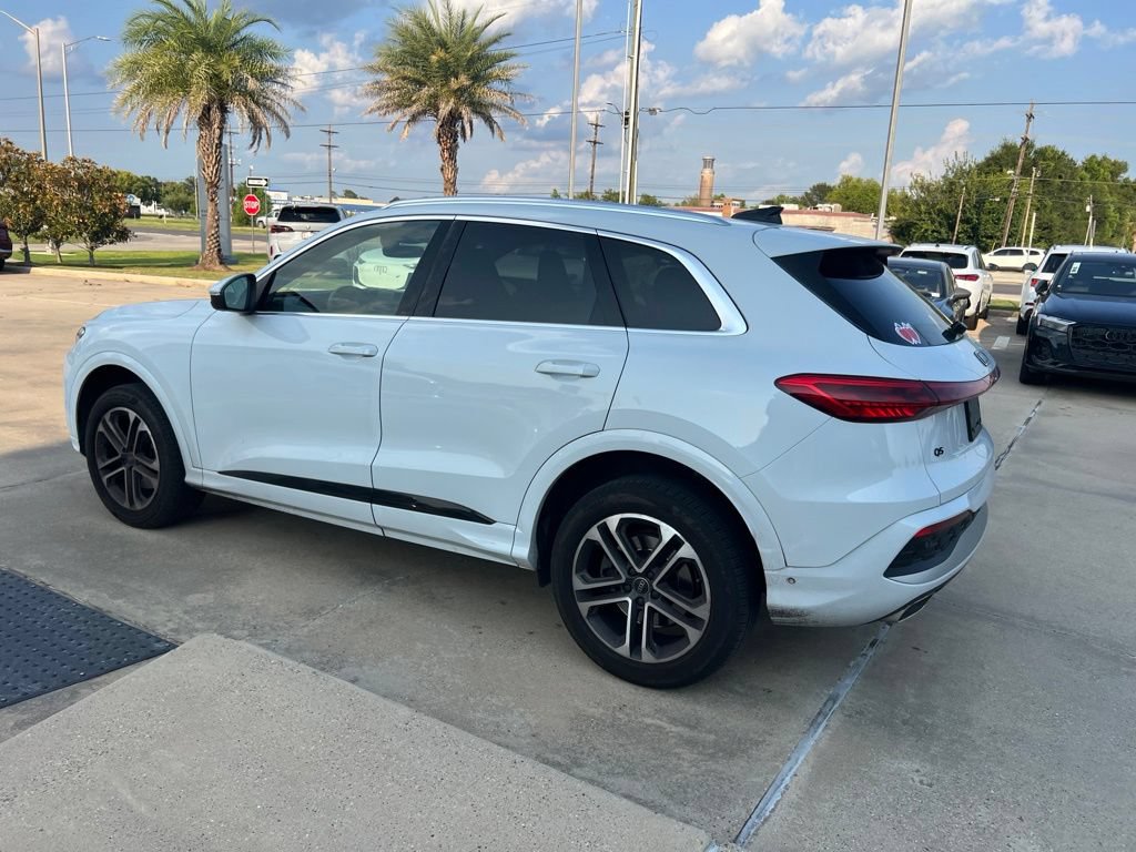 Used 2025 Audi Q5 Premium Plus AWD/4WD image 2