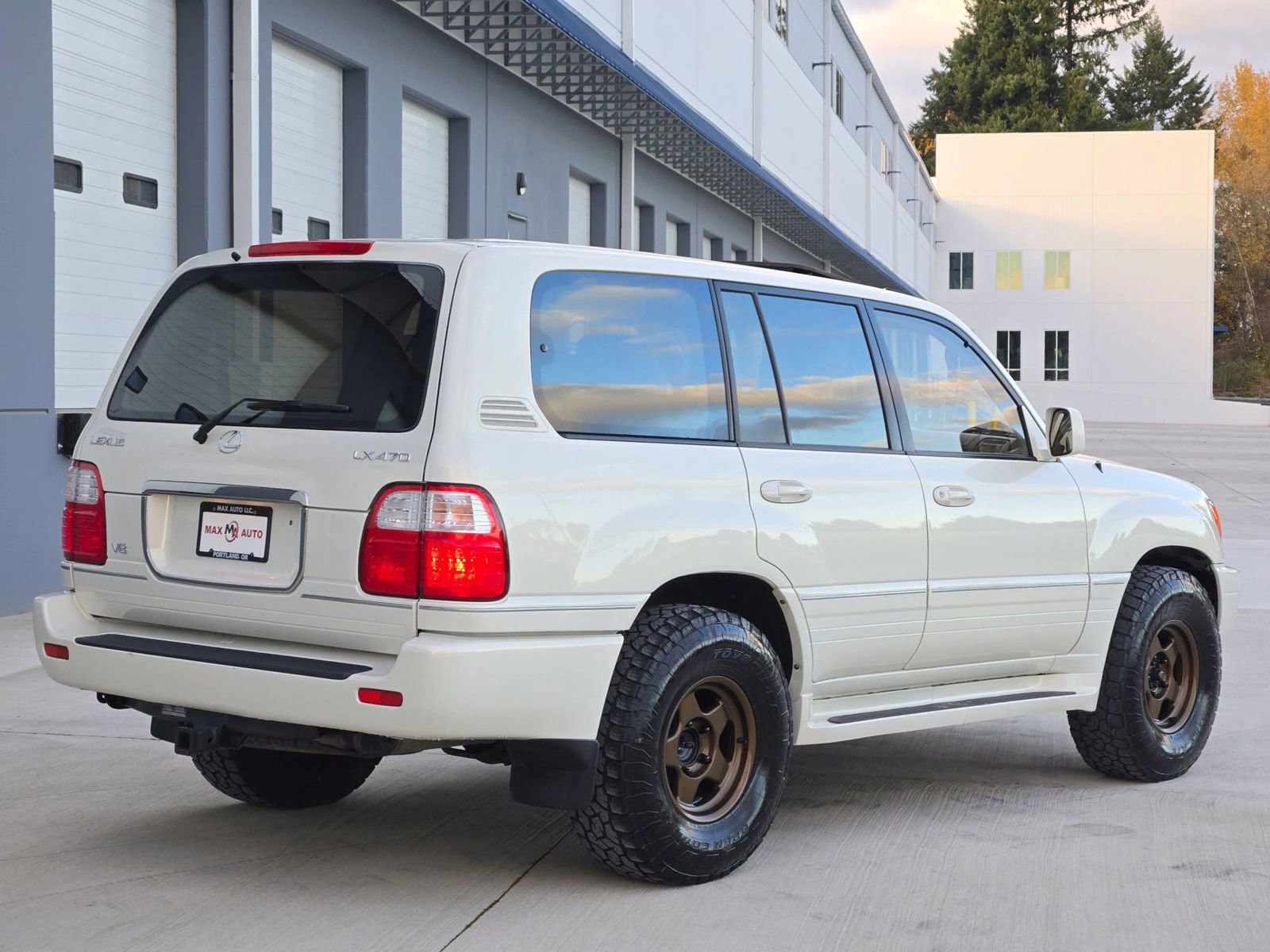 Used 1999 Lexus LX 470 4WD image 8