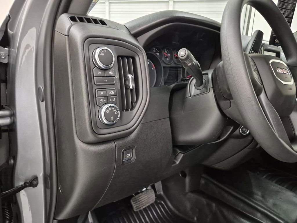New 2026 GMC Sierra 3500 Pro w/ Convenience Package image 18