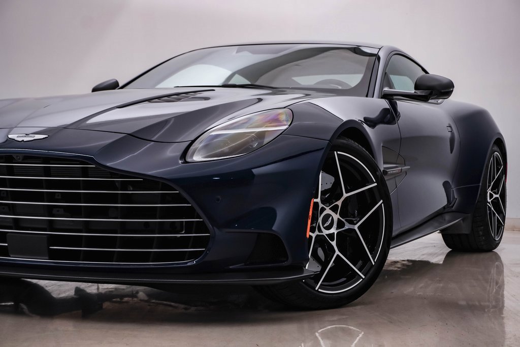 Used 2025 Aston Martin Vanquish video 2