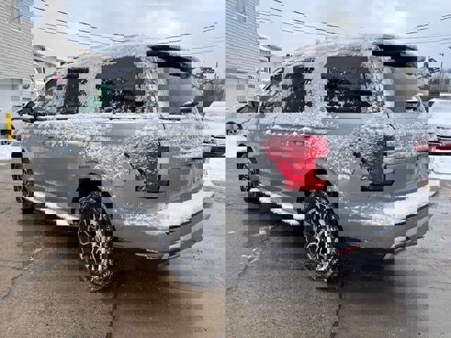 Used 2024 Ford Expedition XLT image 5