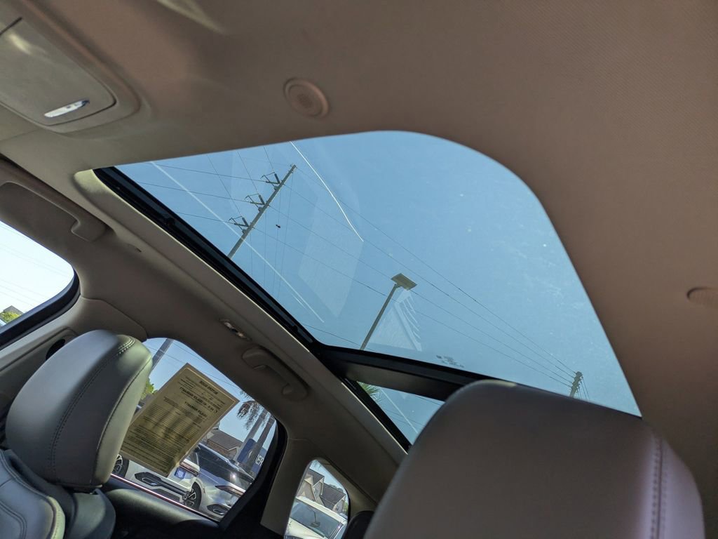 New 2025 Lincoln Corsair Grand Touring w/ Equipment Group 301A image 21