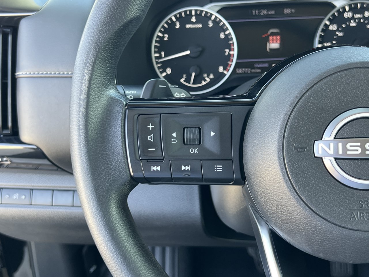 Used 2022 Nissan Pathfinder S FWD image 11