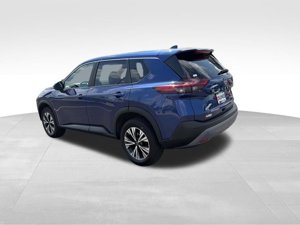 Used 2023 Nissan Rogue SV image 7