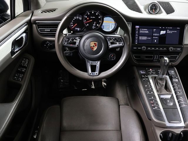 Used 2020 Porsche Macan Turbo image 15
