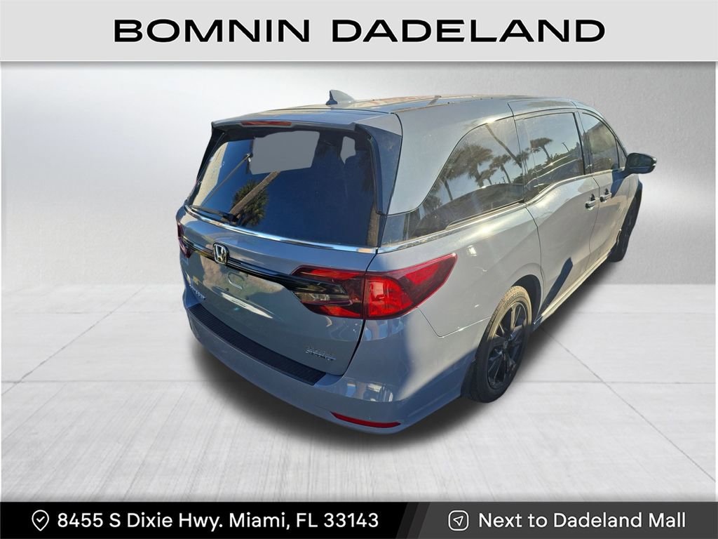 Used 2024 Honda Odyssey Sport image 4