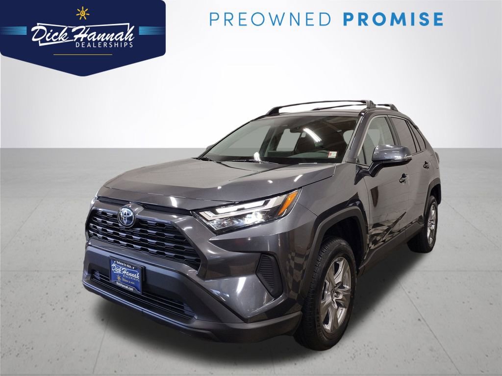 Used 2024 Toyota RAV4 XLE image 1