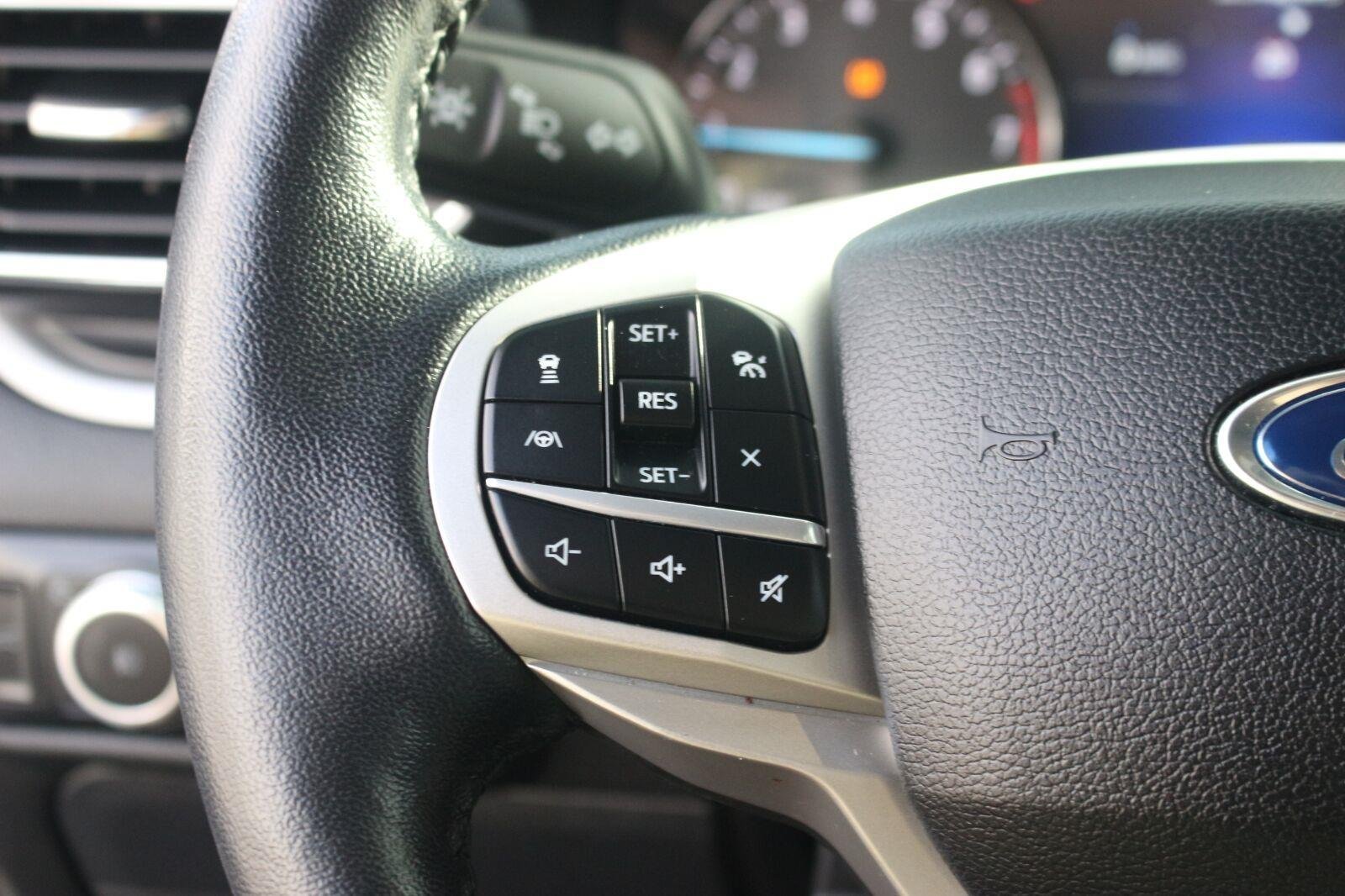 Used 2021 Ford Explorer XLT w/ Equipment Group 202A RWD image 21