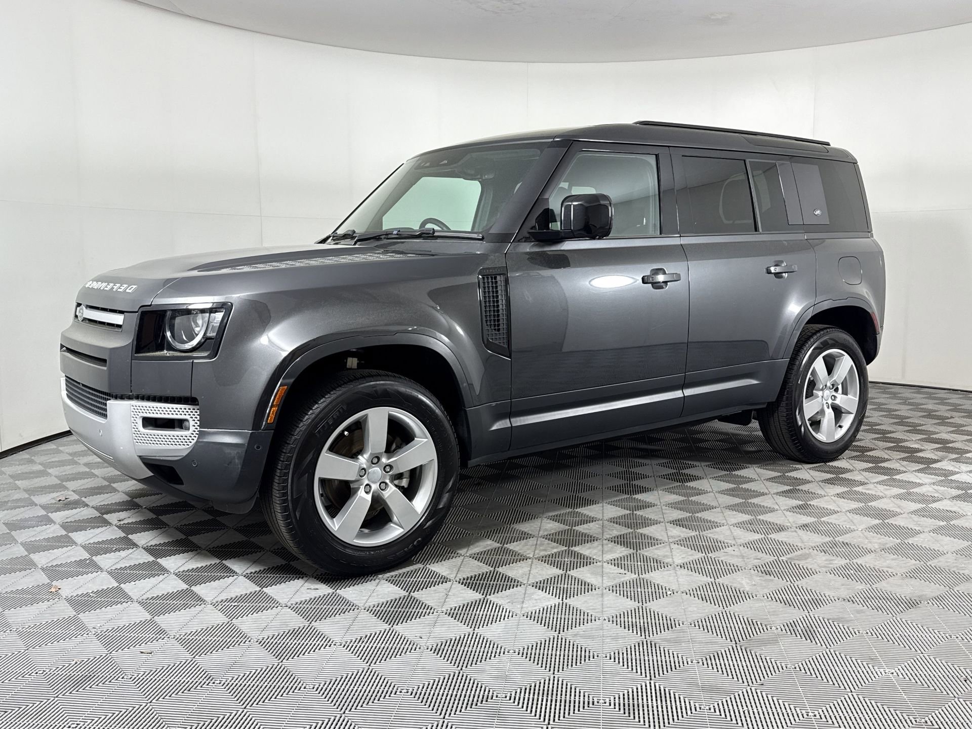 Certified 2024 Land Rover Defender 110 S AWD/4WD image 27