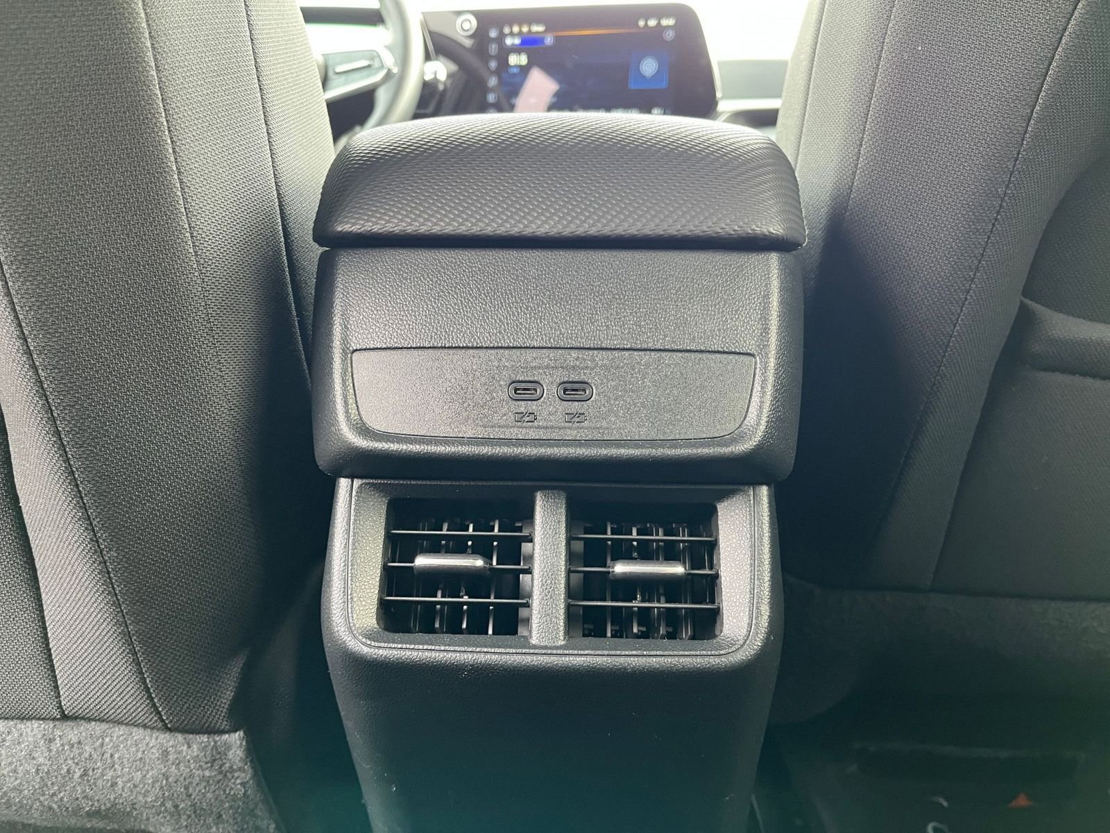 Used 2025 Chevrolet Equinox LT image 23