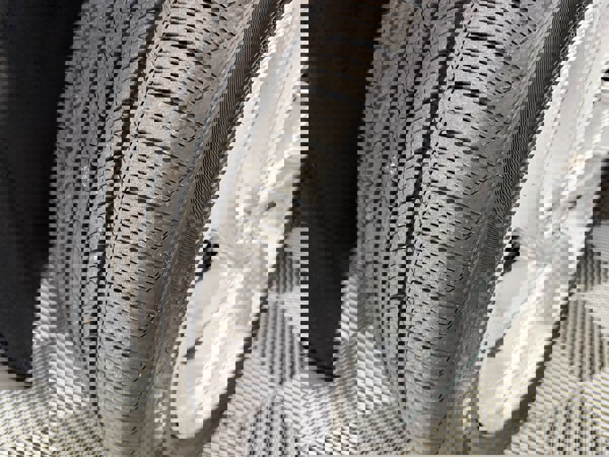 Used 2023 Chevrolet Bolt EUV LT image 27