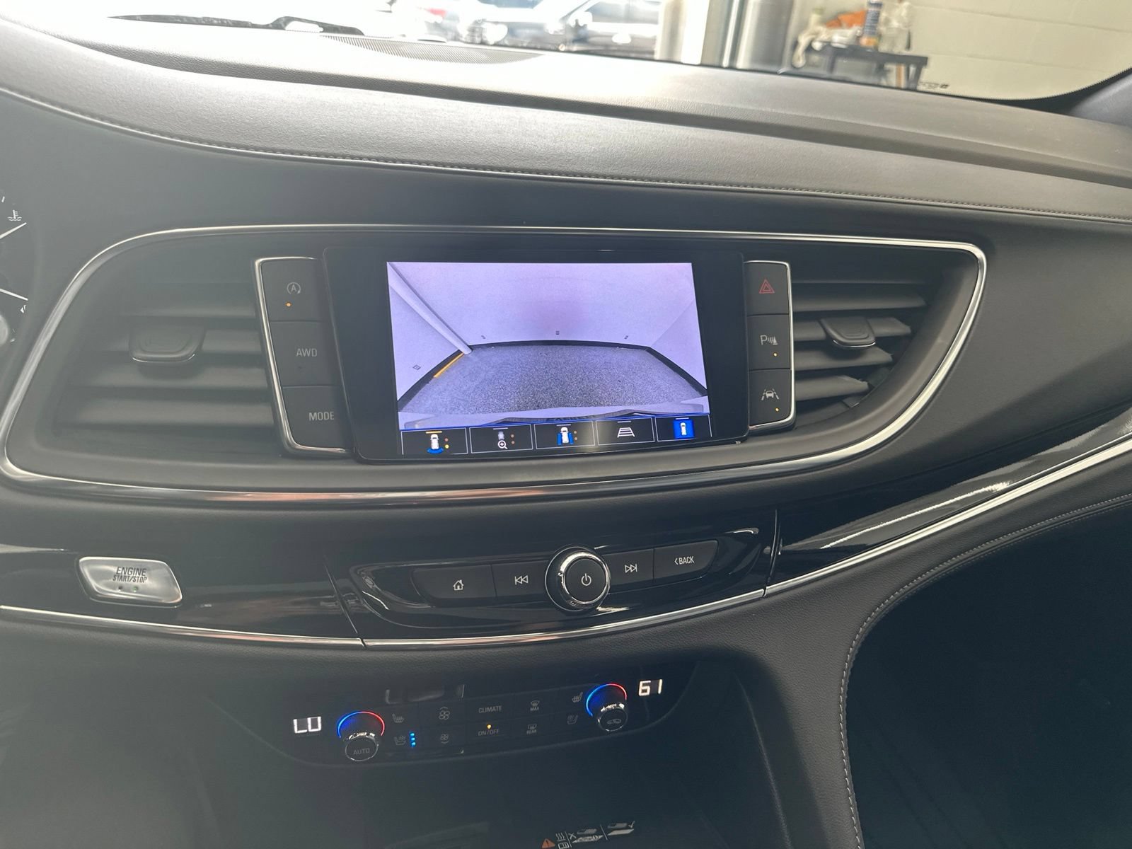 Used 2023 Buick Enclave Avenir w/ Avenir Technology Package AWD/4WD image 32