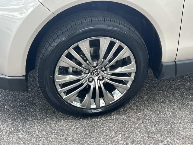 Used 2023 Toyota Venza Limited AWD/4WD image 9