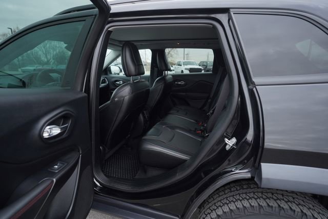 Used 2022 Jeep Cherokee Trailhawk w/ Sun, Sound & Nav Group image 15