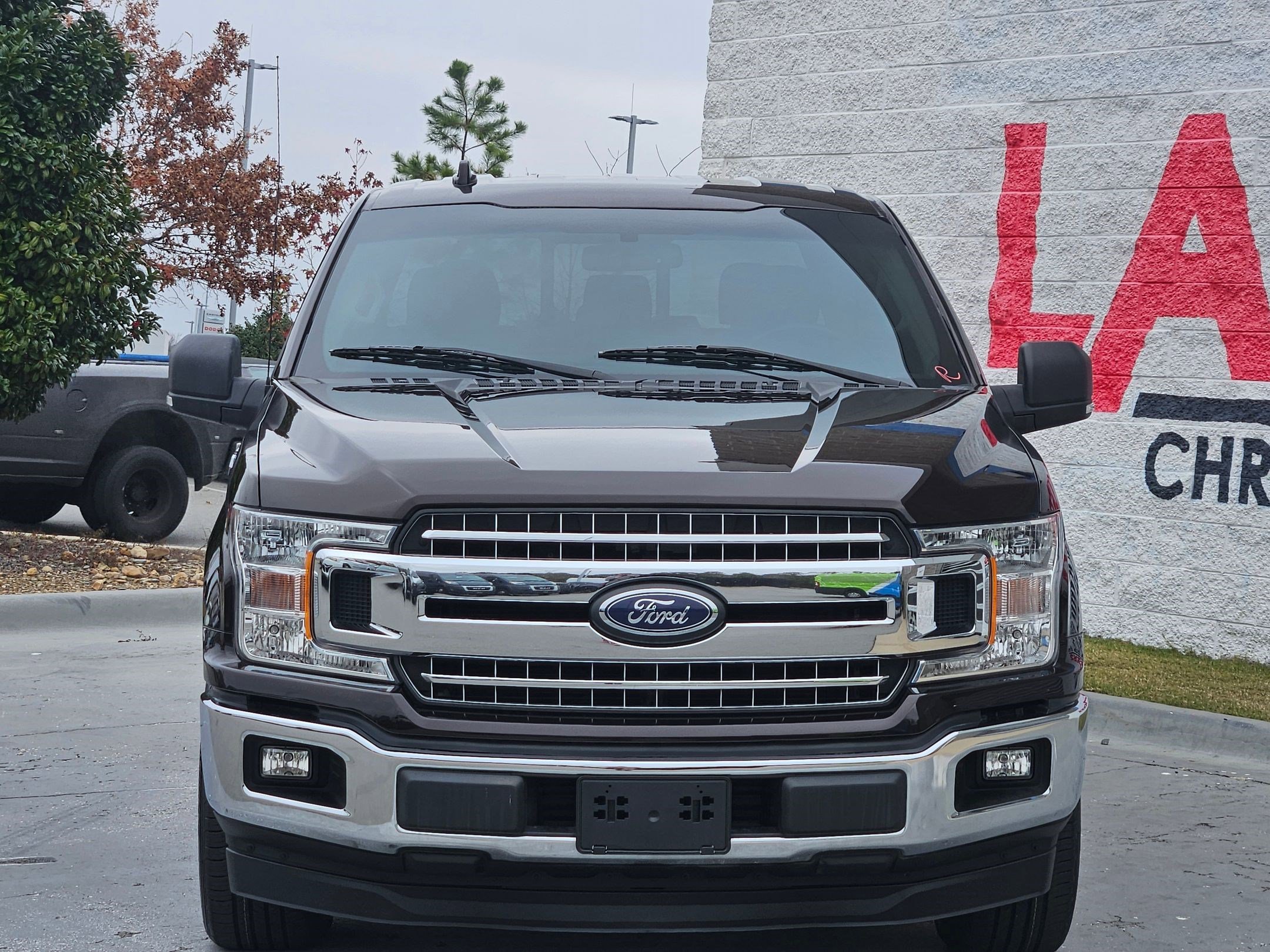 Used 2018 Ford F150 XLT w/ Equipment Group 302A Luxury image 2