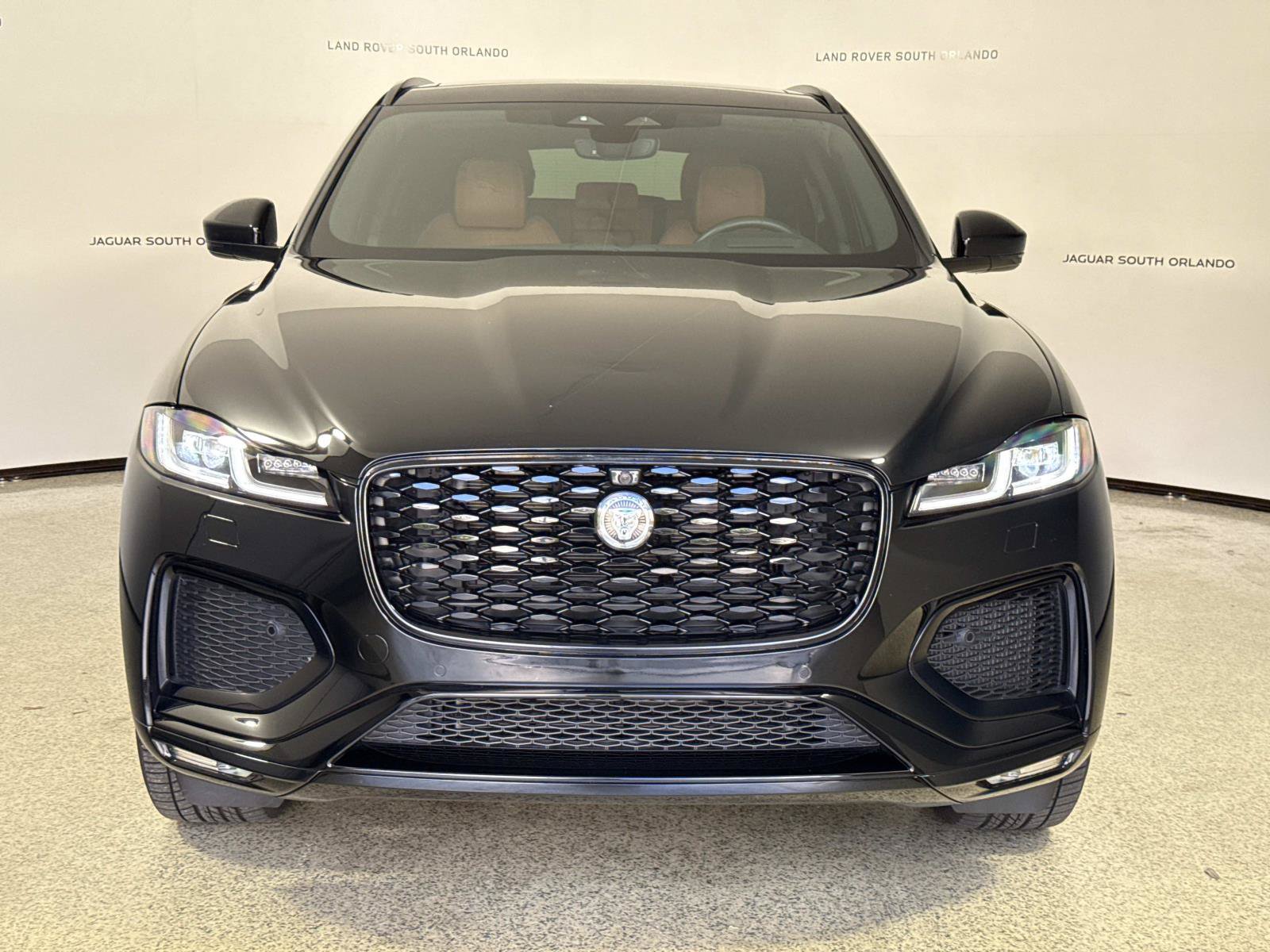 Certified 2026 Jaguar F-PACE R-Dynamic S AWD/4WD image 8