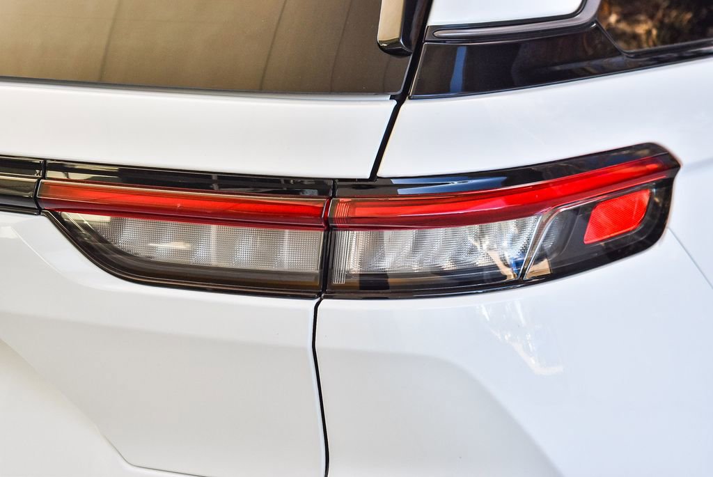 New 2026 Jeep Grand Cherokee Altitude image 7